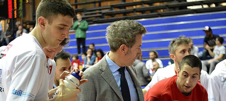 rinascitabasketrimini it l.g.-castelnovo-rbr-prepartita-con-coach-bernardi-n2712 002