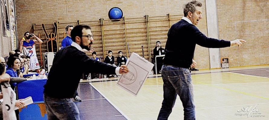 rinascitabasketrimini it fiorenzuola-rbr-pre-partita-con-simone-bruge-n2729 002